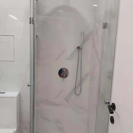 Modern 1br Free Parking With Hill View *