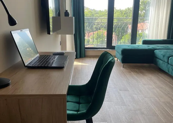 Modern 1br Free Parking With Hill View プロヴディフ